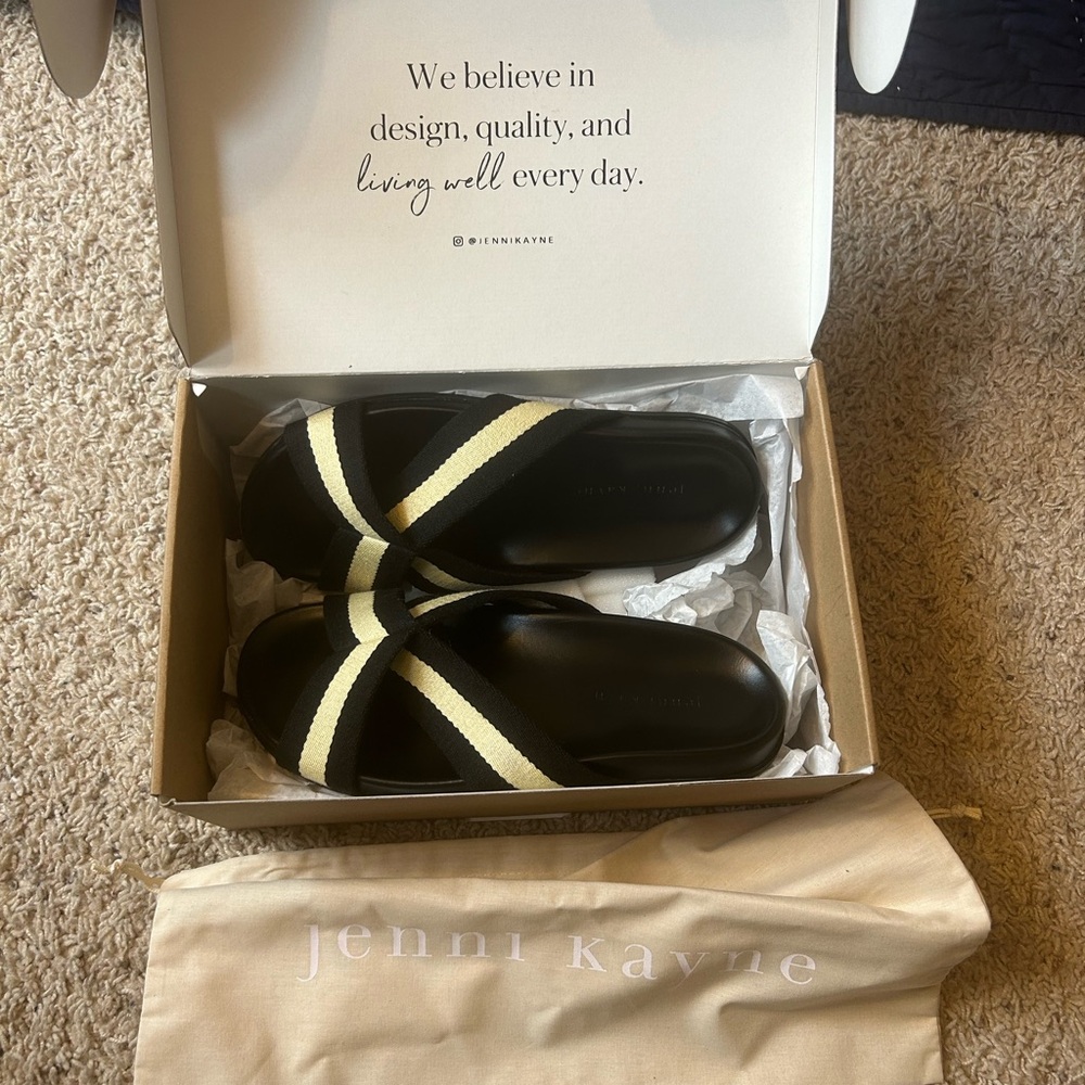 Jenni Kayne Black and Cream Sandals